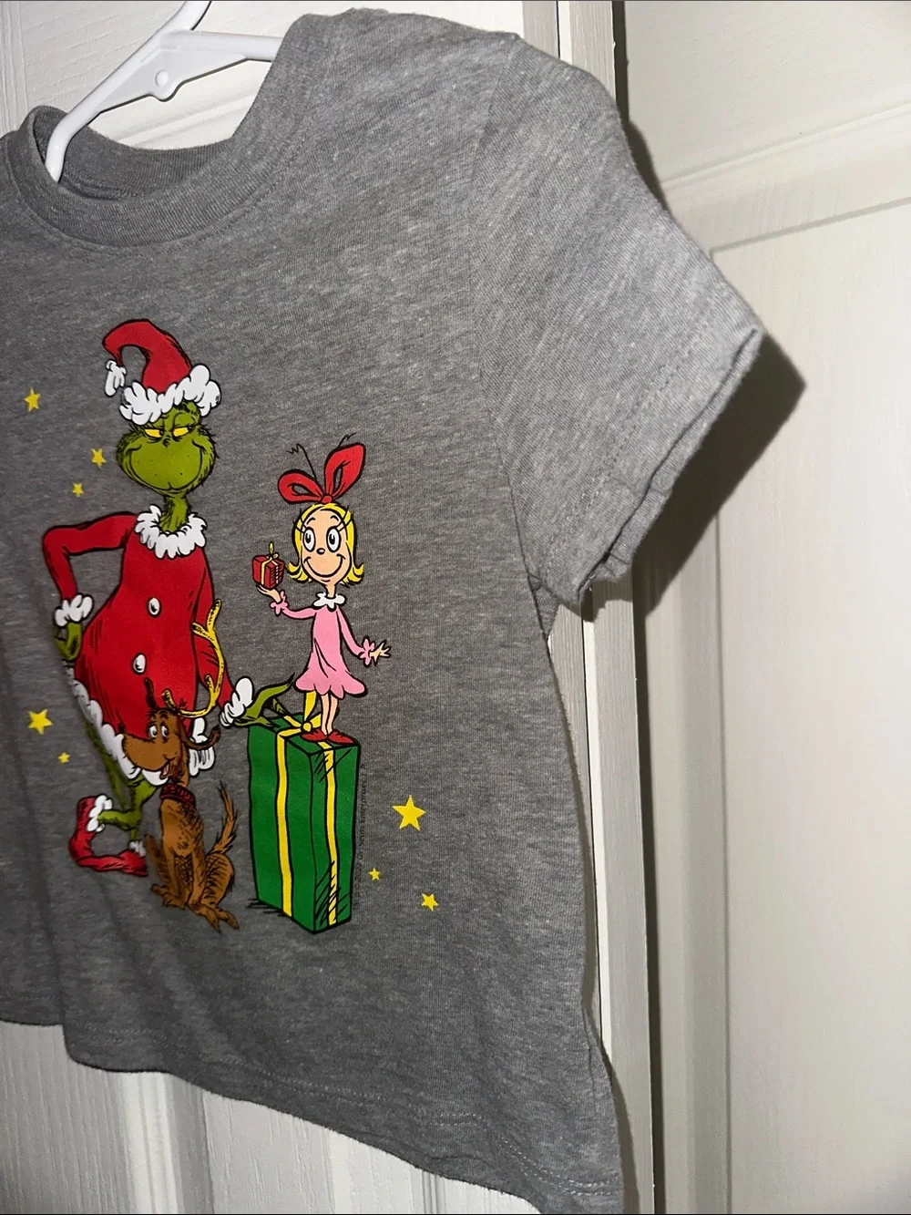 Old Navy Gray Grinch Holiday Graphic Tee